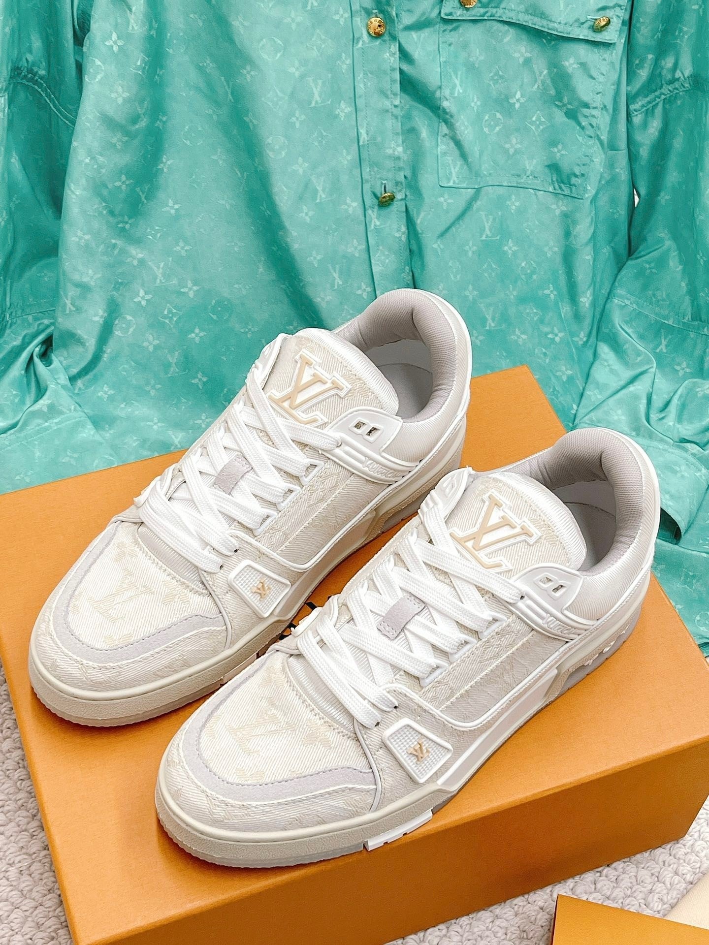 LOUIS VUITTON TRAINER