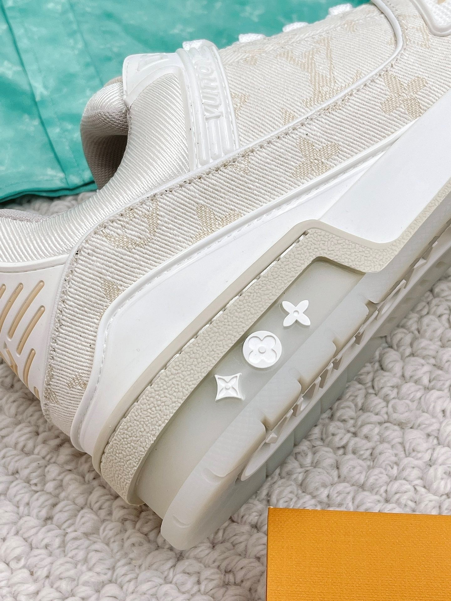 LOUIS VUITTON TRAINER