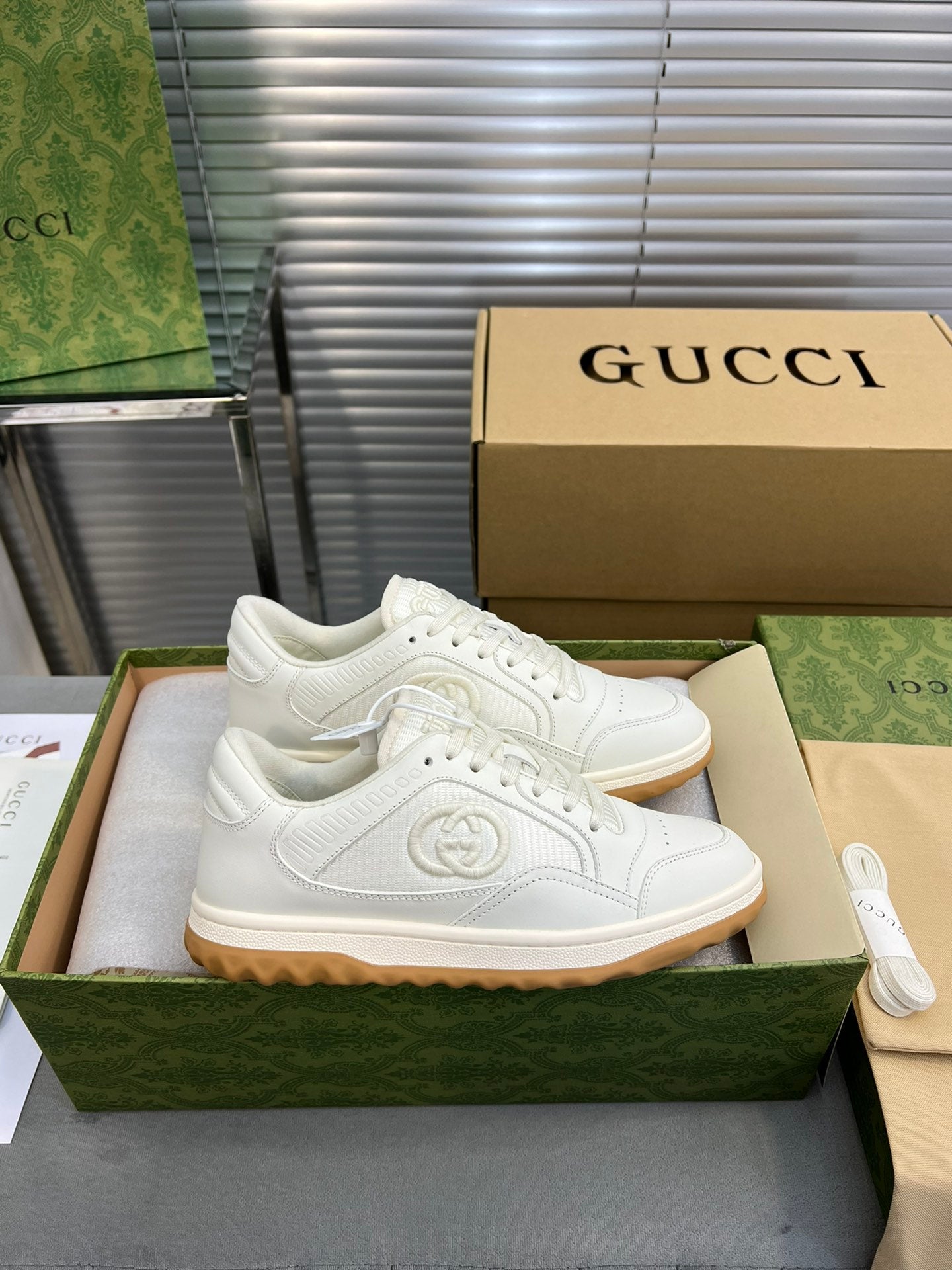 G.U.C.C.I  SHOES  31