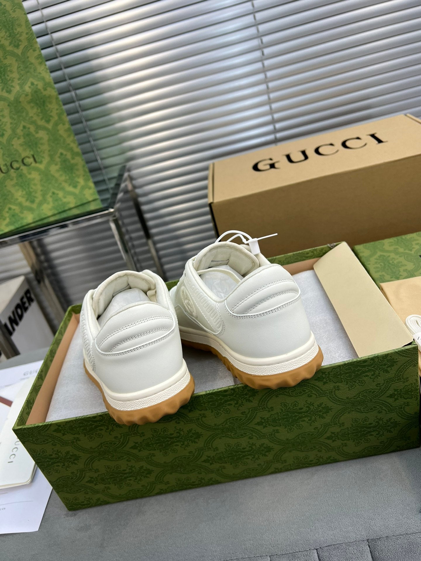 G.U.C.C.I  SHOES  31