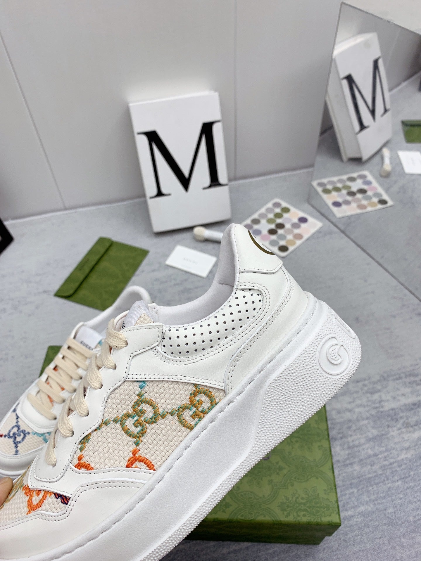 G.U.C.C.I  SHOES  85