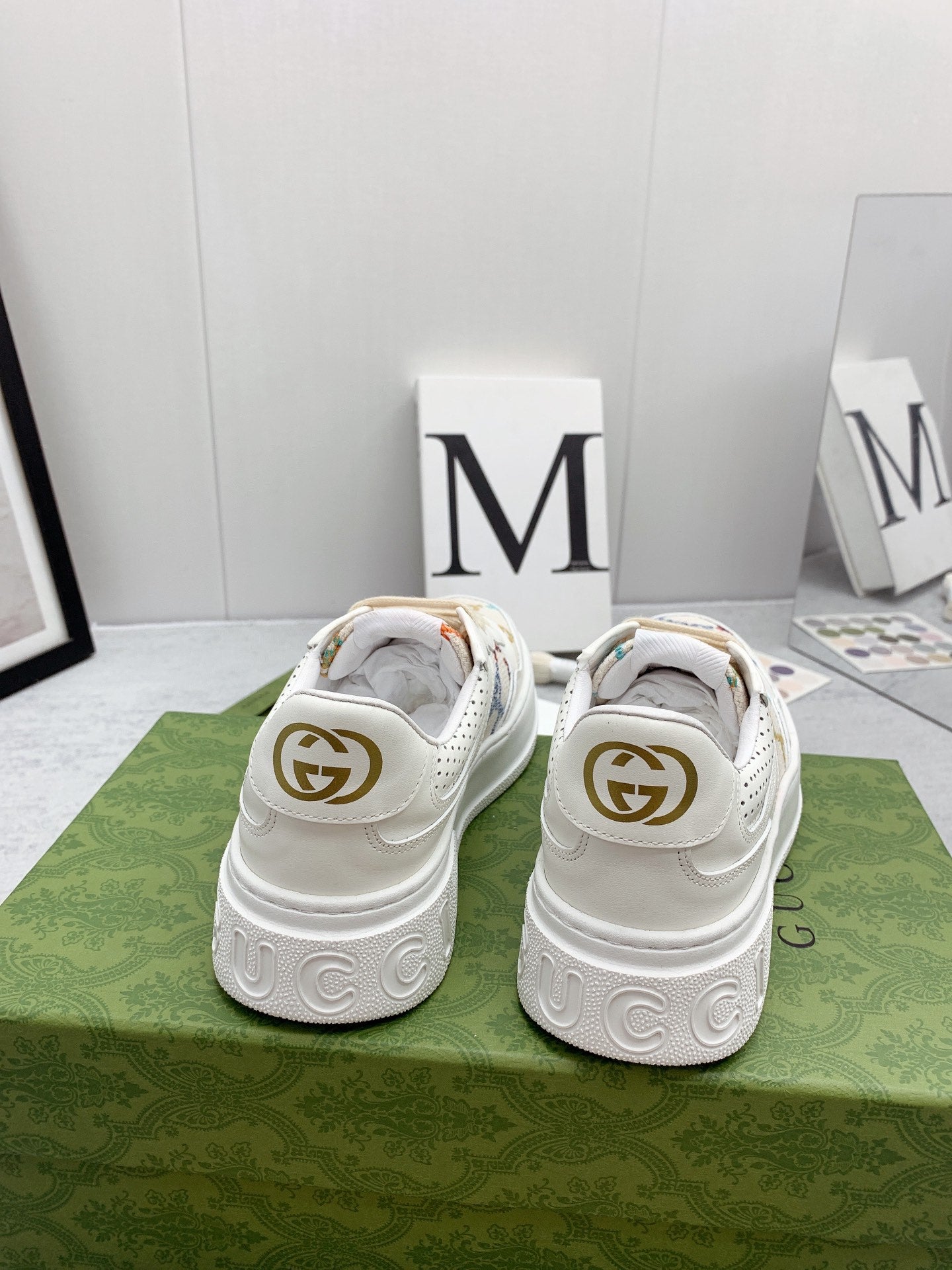 G.U.C.C.I  SHOES  85