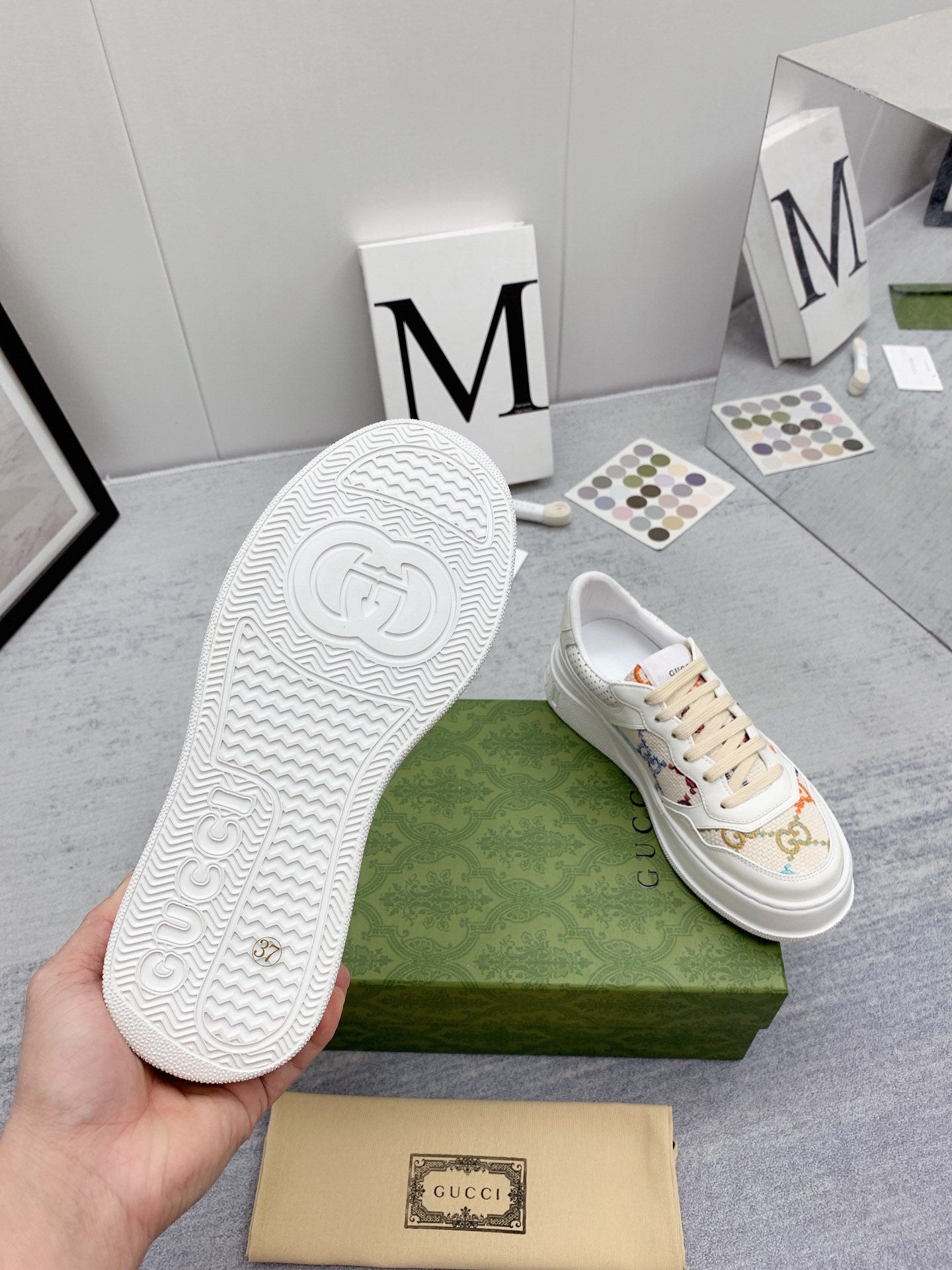 G.U.C.C.I  SHOES  85