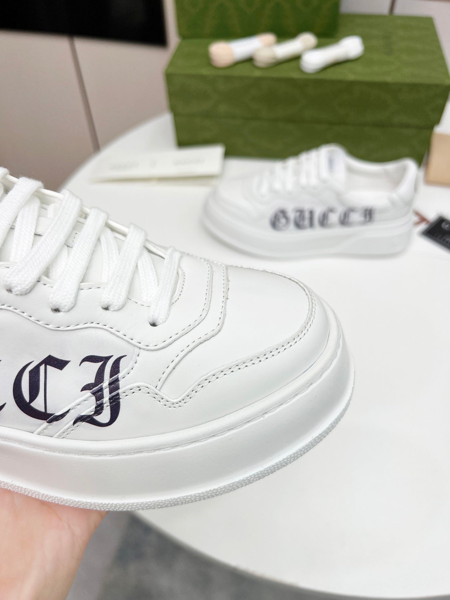 G.U.C.C.I  SHOES  105