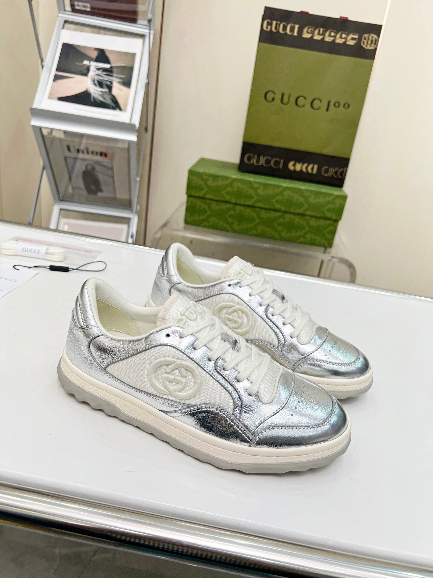 G.U.C.C.I  SHOES  111