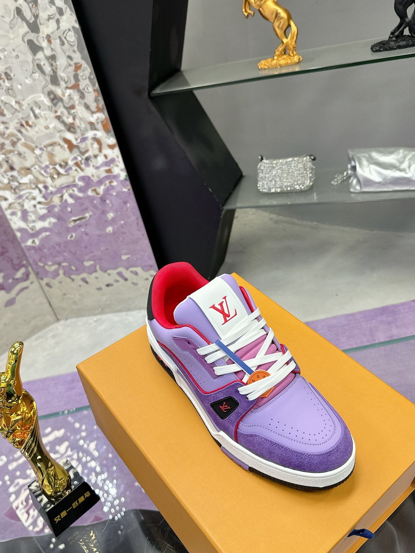 Louis Vuitton hits! trainer shoes