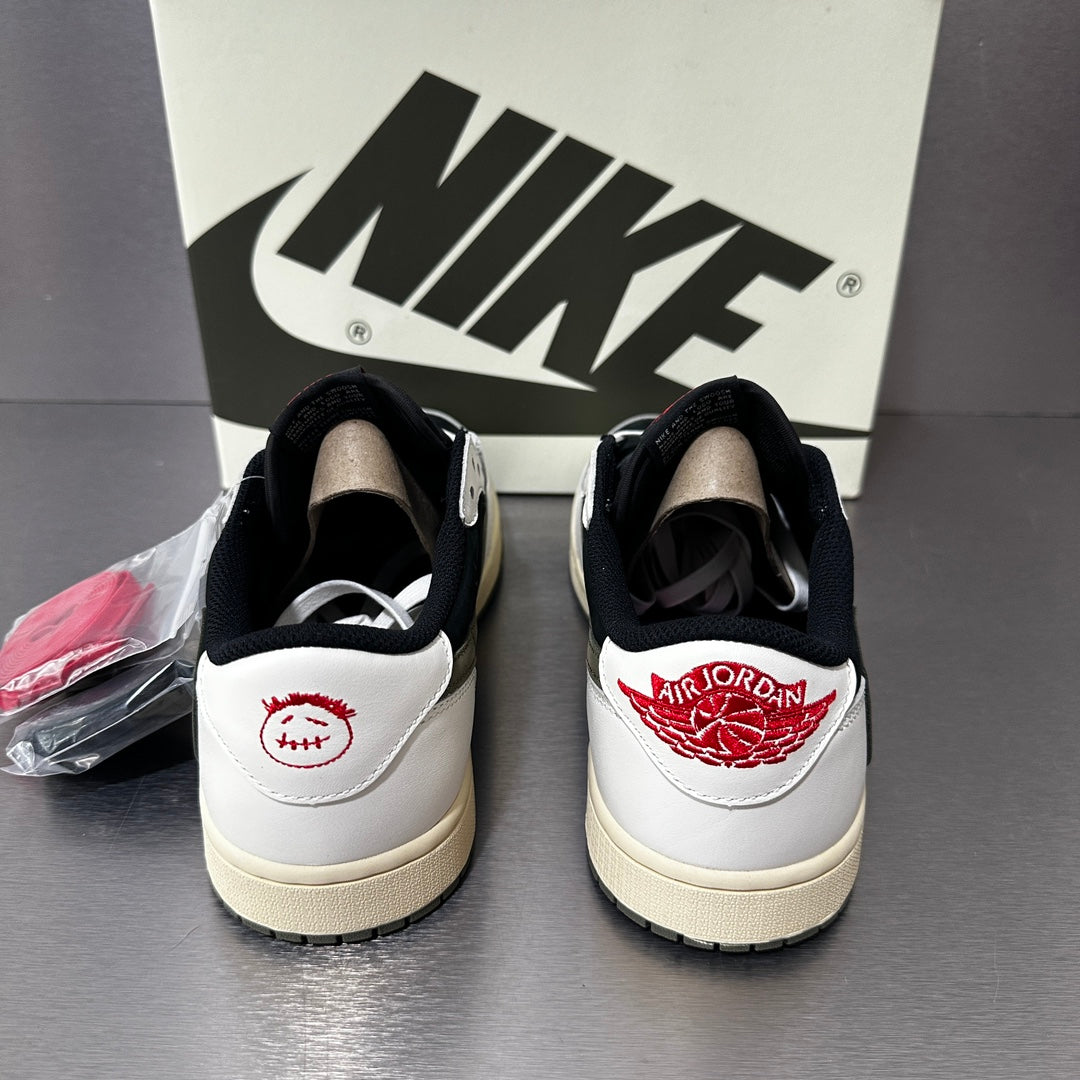 Travis Scott x Jordan Air Jordan 1 Low “Medium Olive”