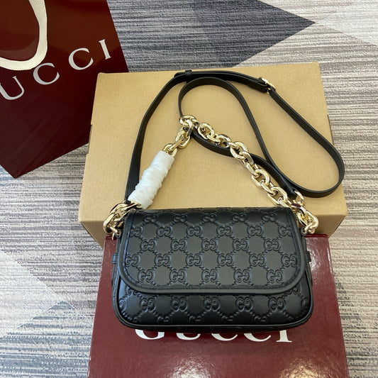 GUCCI GG EMBLEM BAG