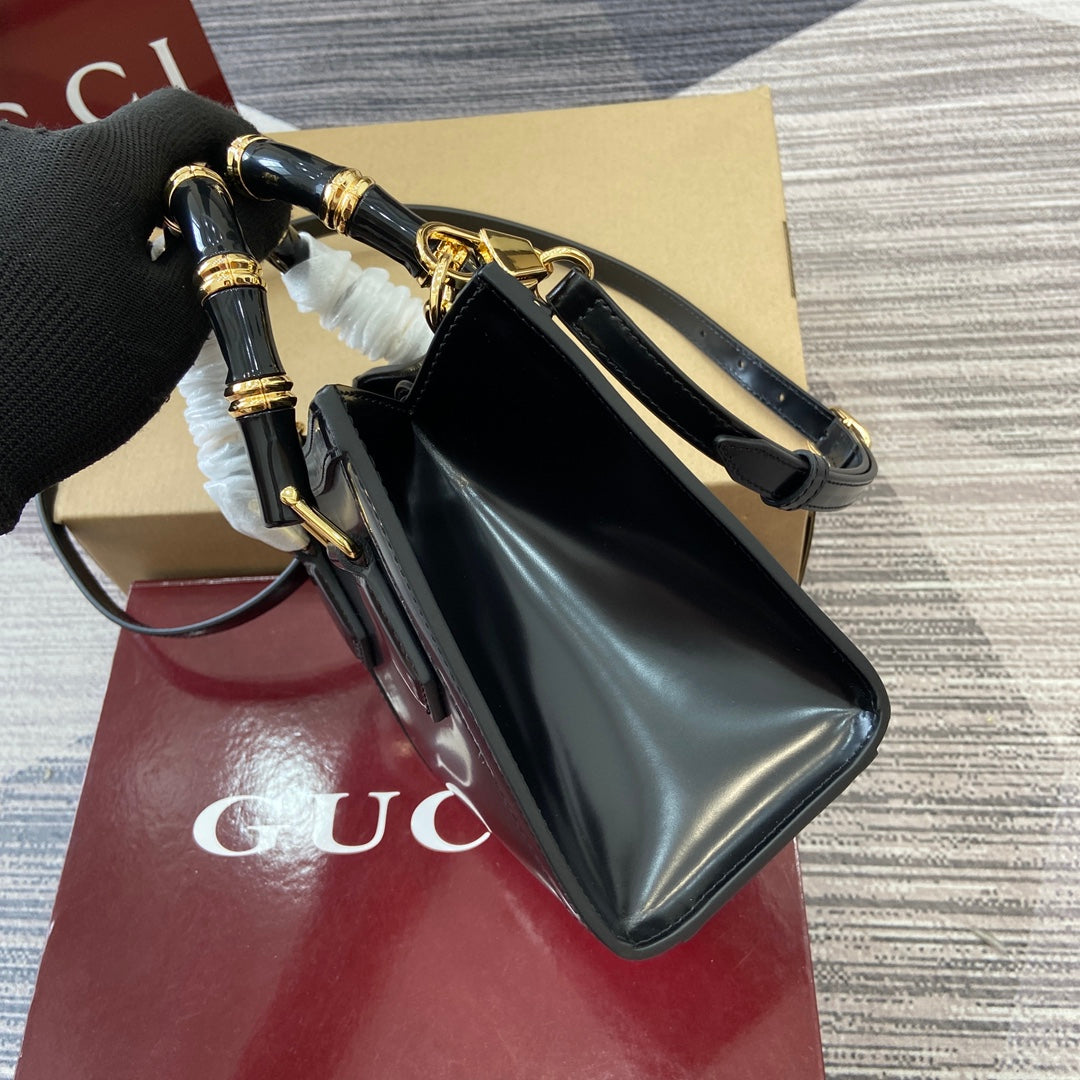GUCCI DIANA TOTE BAG