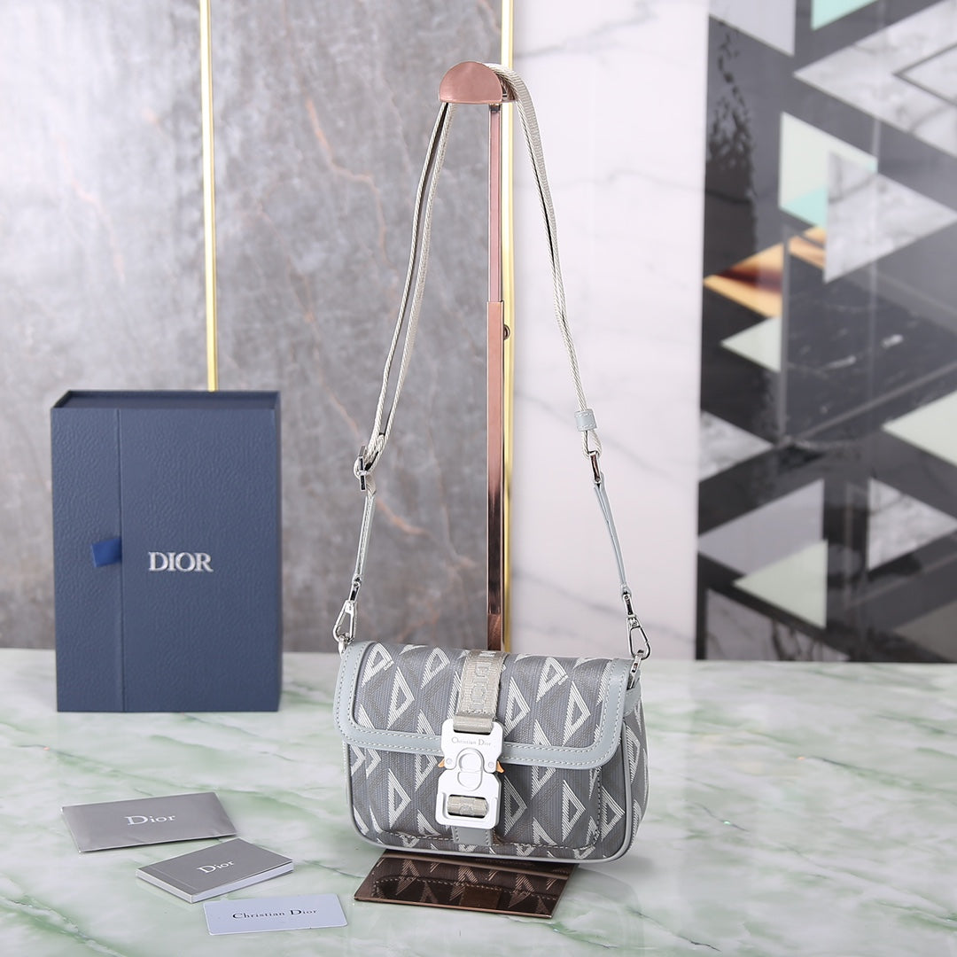 Dior Hit the Road  Bag