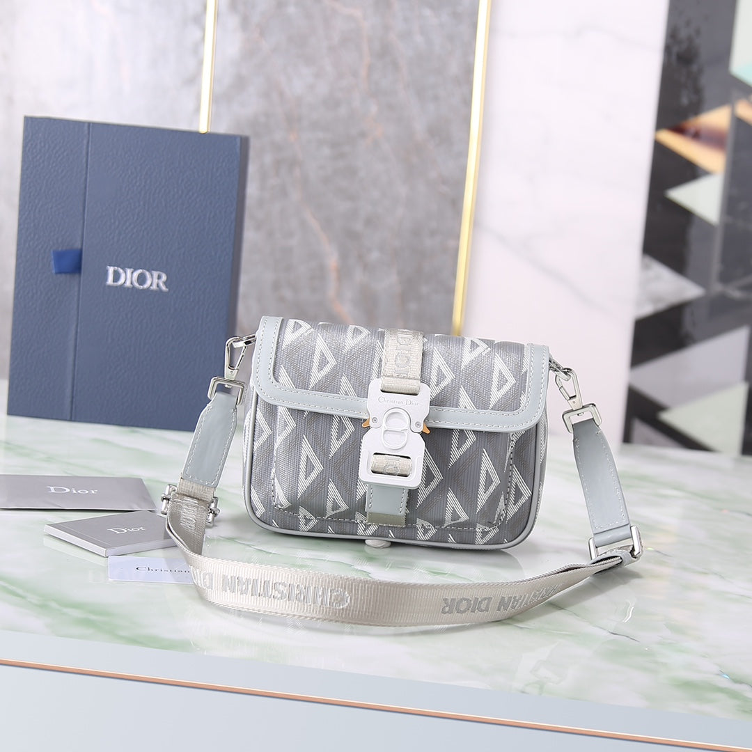 Dior Hit the Road  Bag