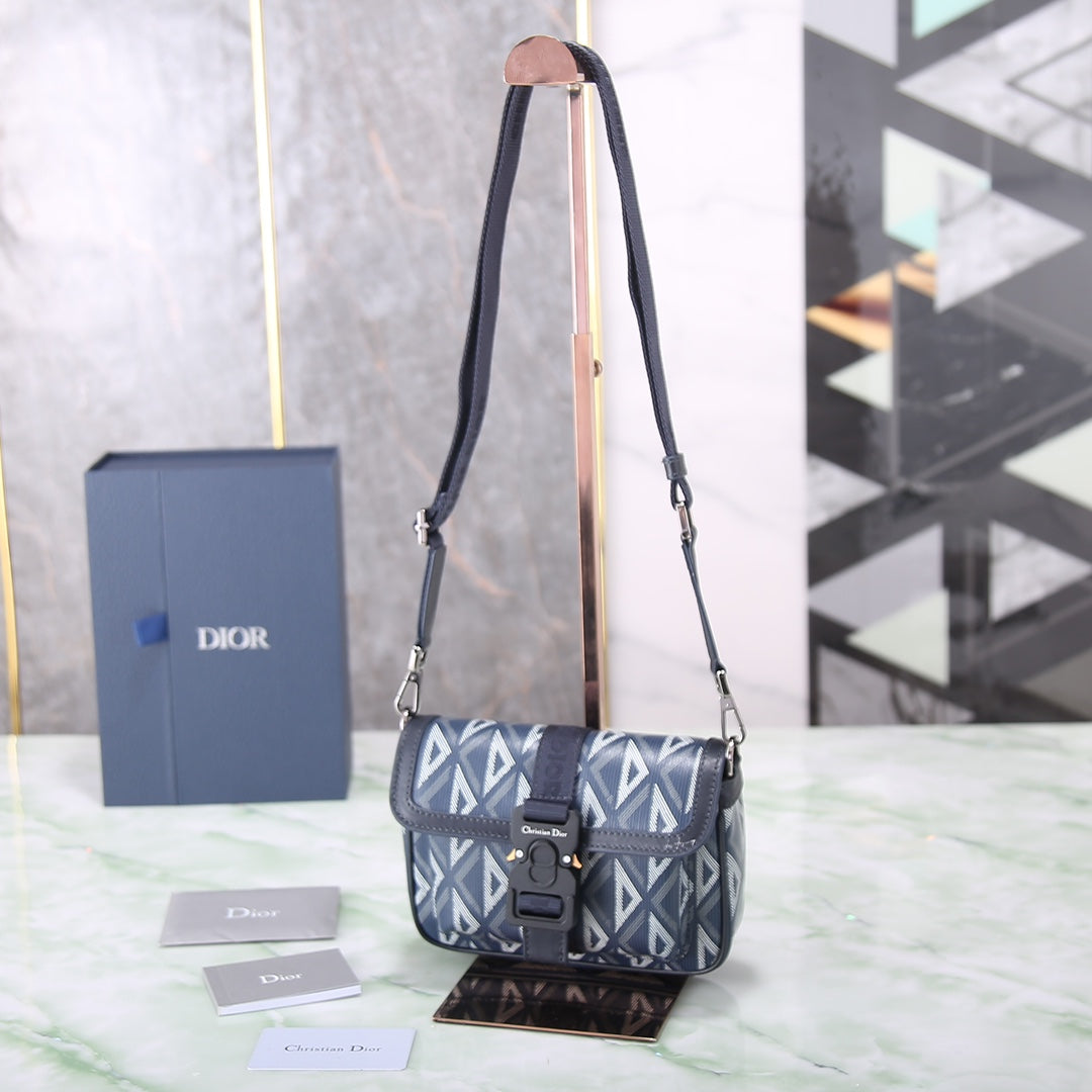 Dior Hit the Road Bag