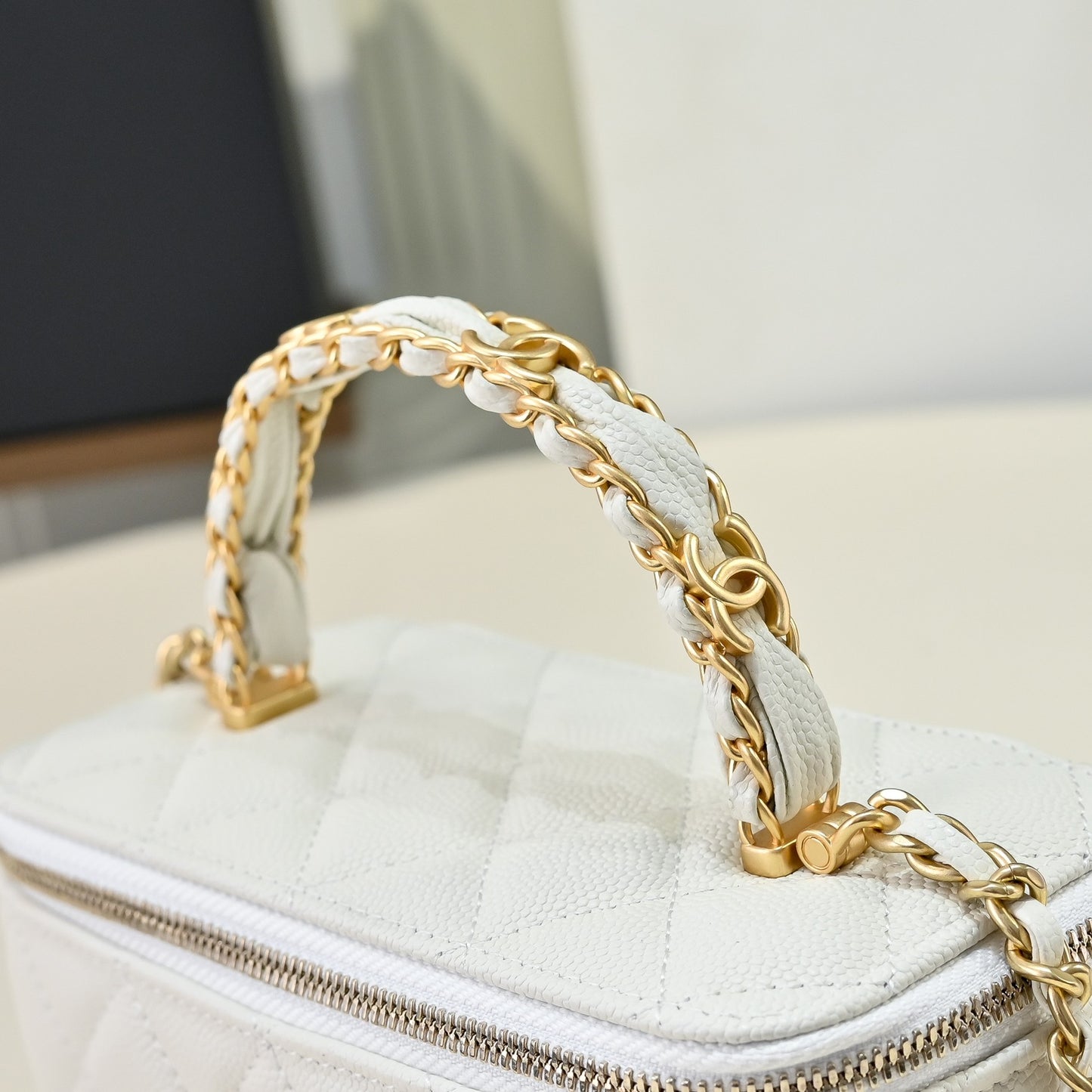 Chanel makeup bag 23p