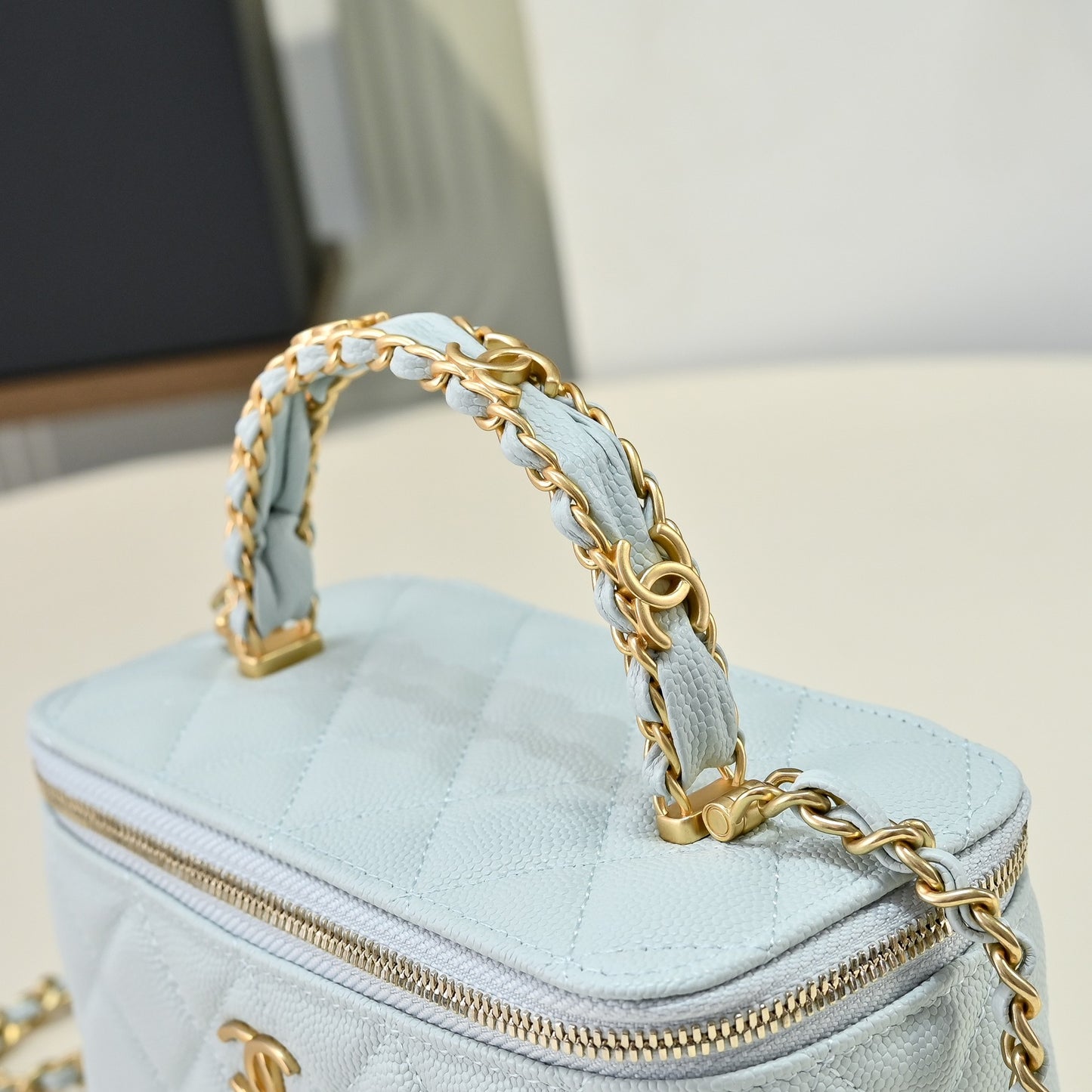 Chanel makeup bag 23p