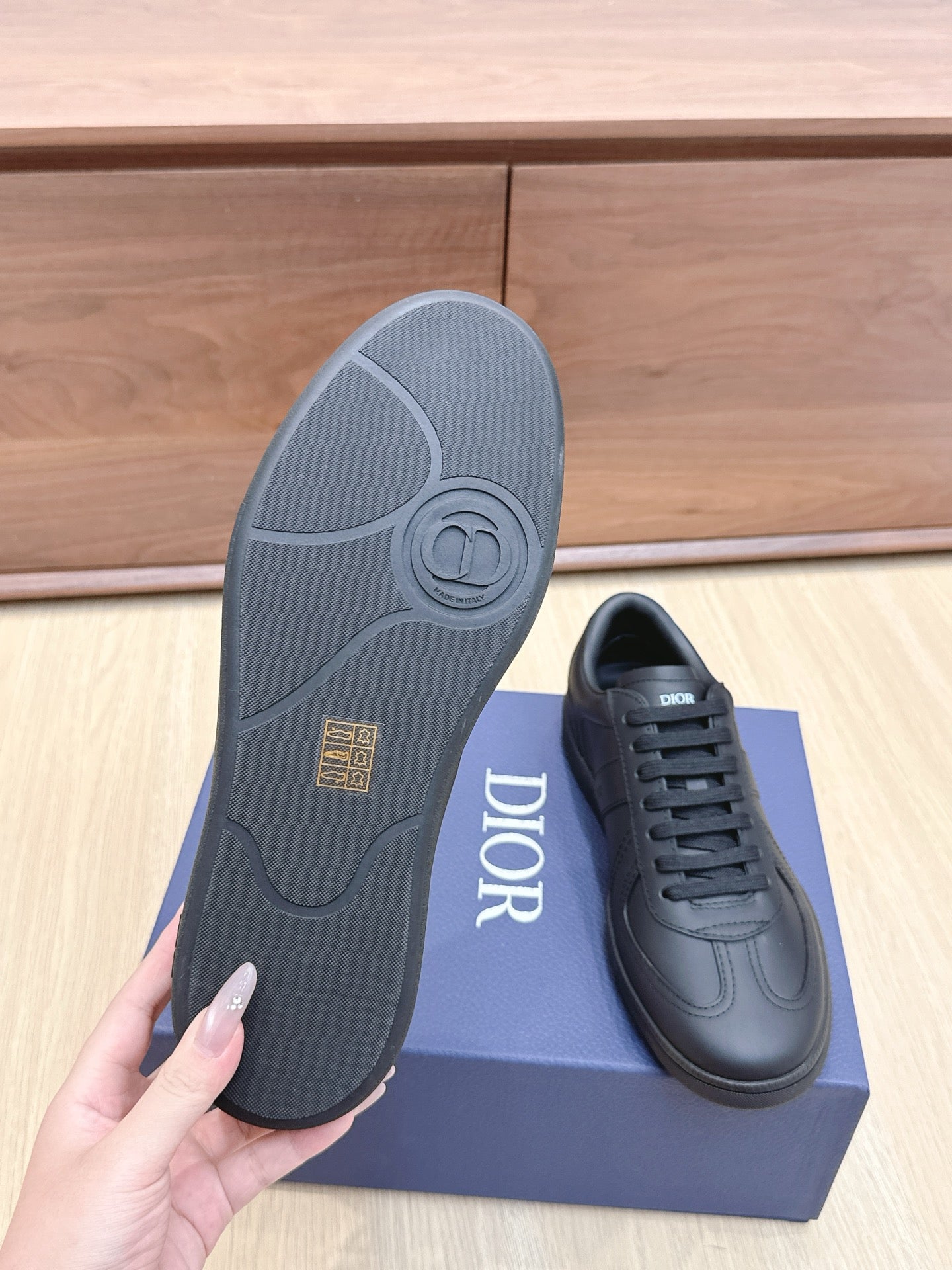 𝐃𝐢𝐨𝐫 𝟮𝟱𝐏𝐫𝐞-𝐅𝐚𝐥𝐥 𝐁𝐞𝐫𝐥𝐢𝐧 𝟬𝟭