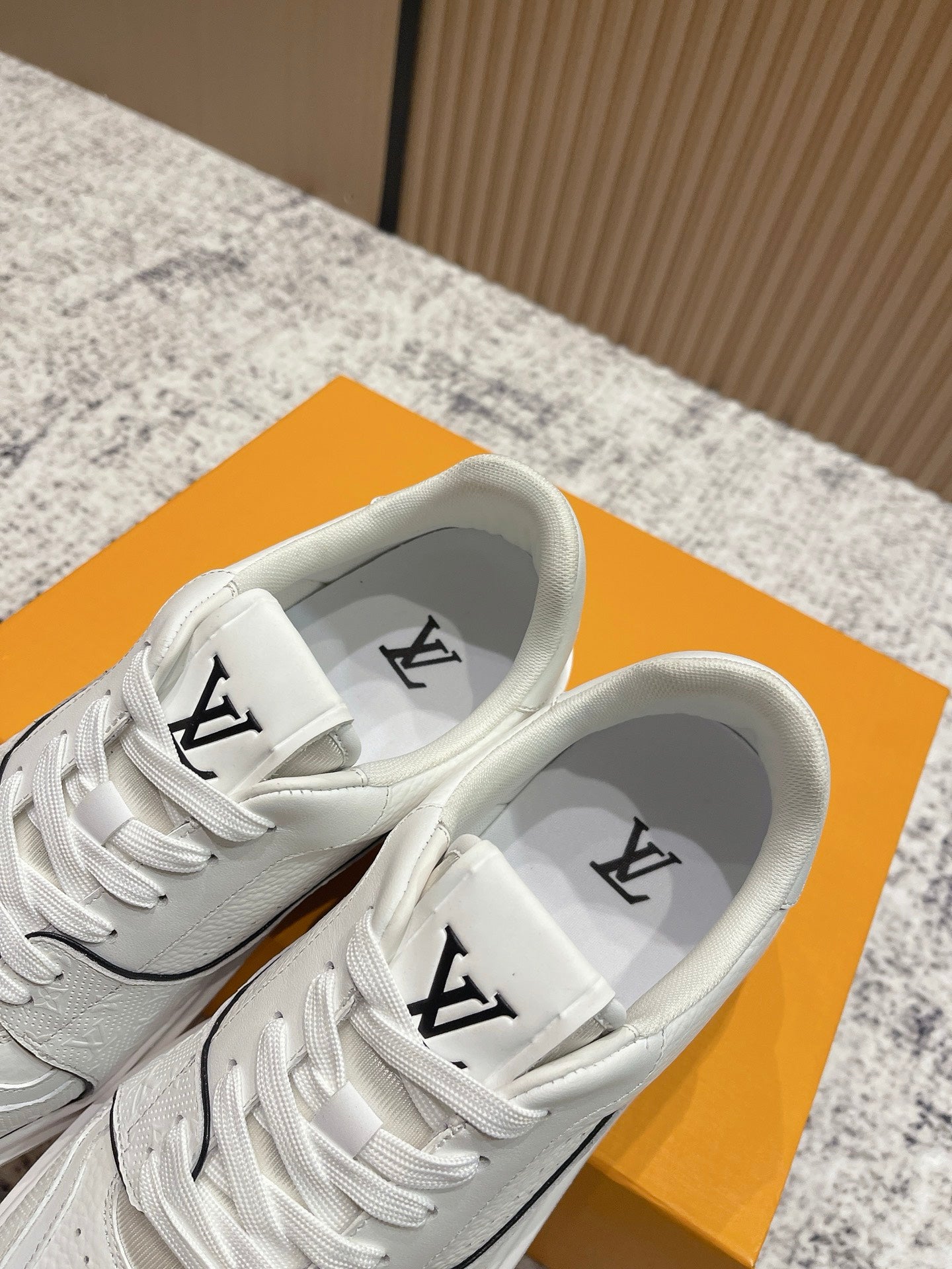 LOUIS VUITTON TRAINER Classic