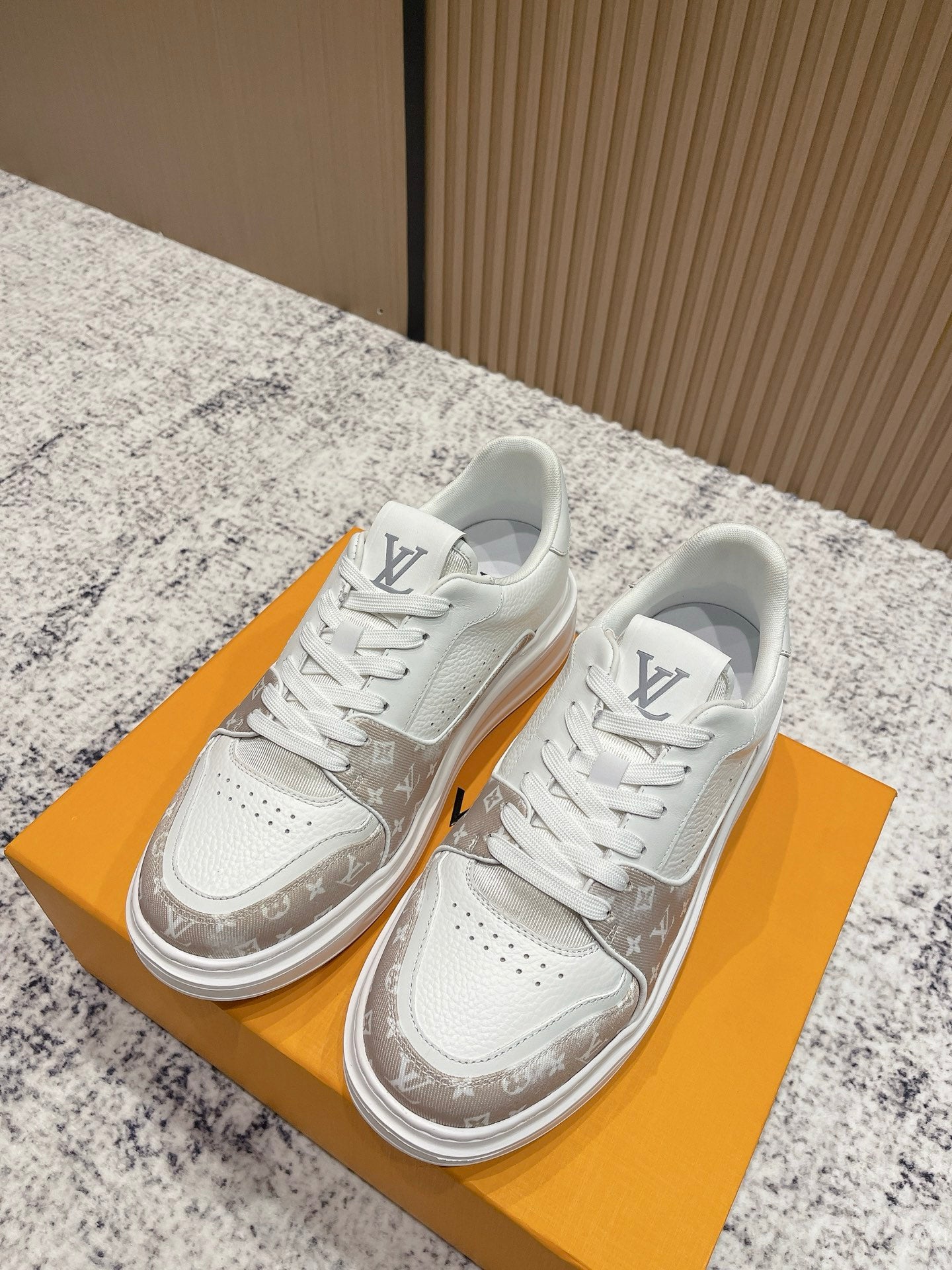 LOUIS VUITTON TRAINER Classic