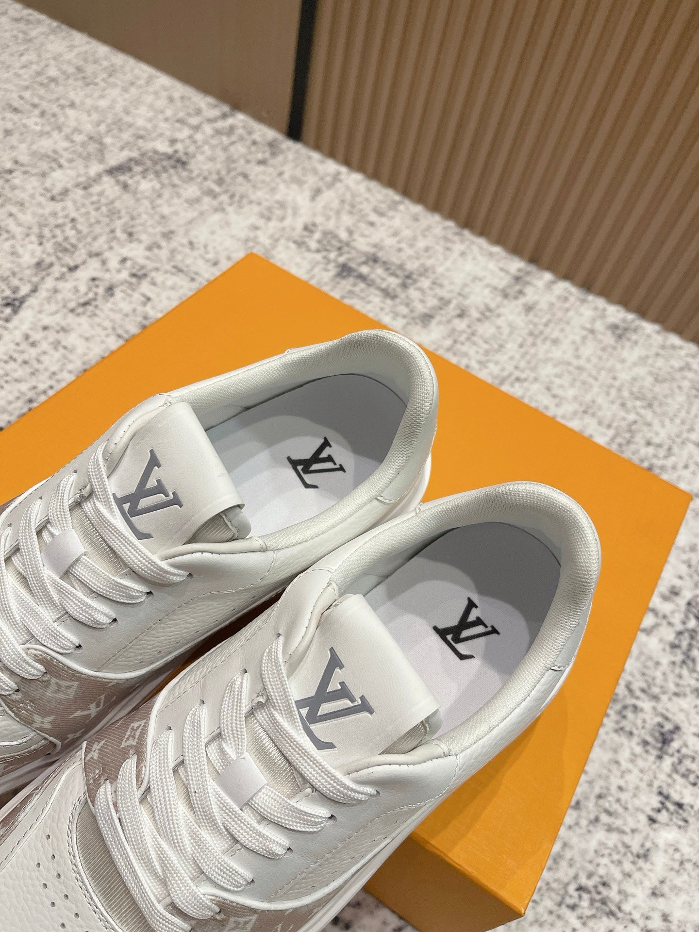 LOUIS VUITTON TRAINER Classic