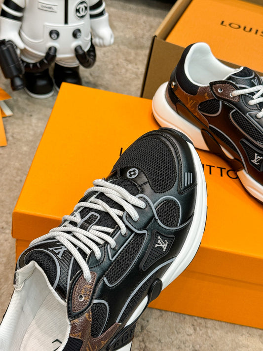 LOUIS VUITTON Olympia sneaker