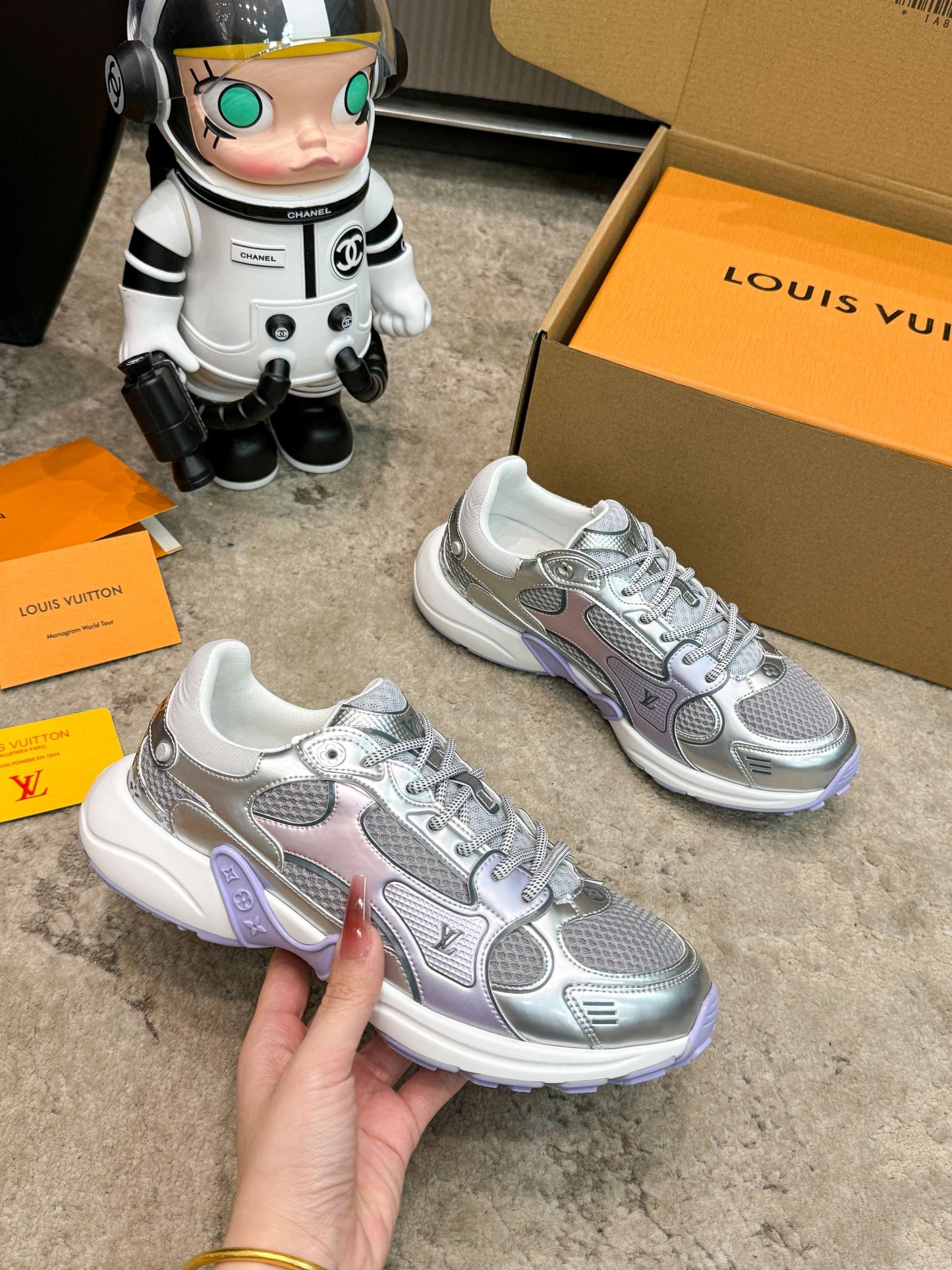 LOUIS VUITTON Olympia sneaker