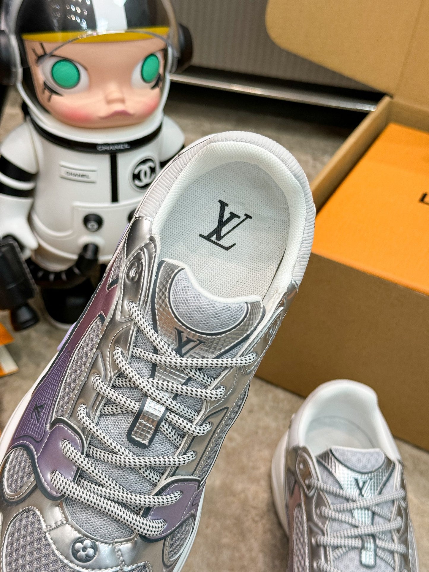 LOUIS VUITTON Olympia sneaker