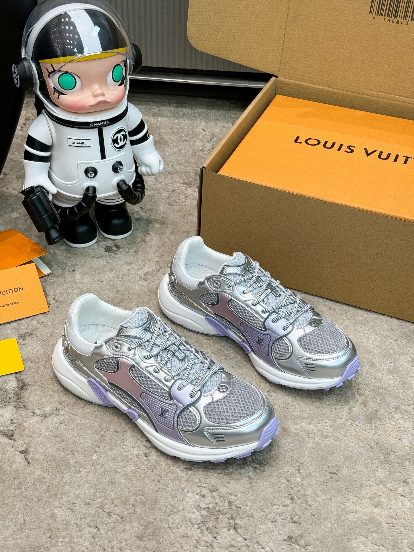 LOUIS VUITTON Olympia sneaker